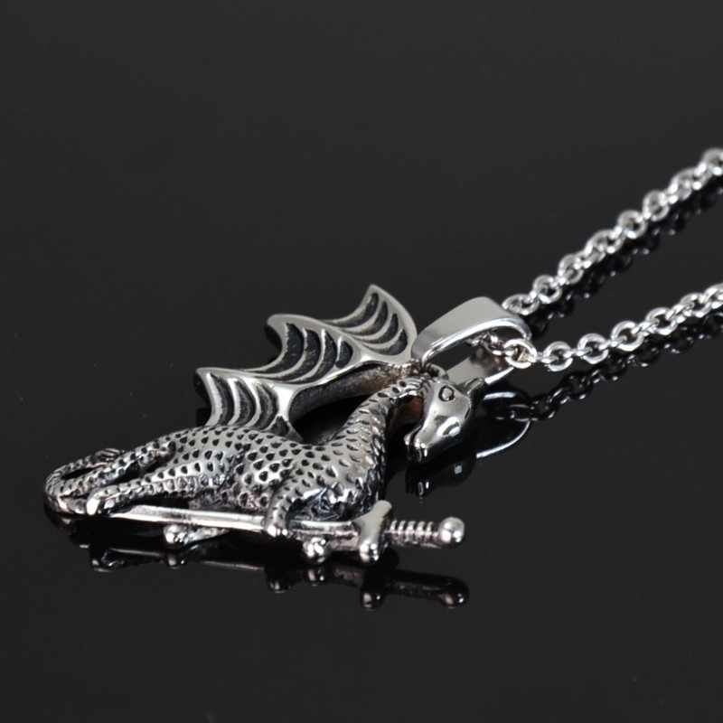 Design Edelstahl Halskette mit Anhänger fliegender Drache mit Schwert Design Edelstahl Halskette mit Anhänger fliegender Drache mit Schwert