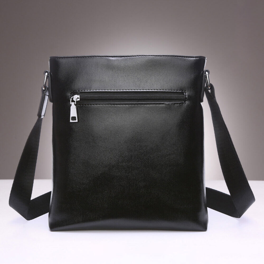 Herren Umhängetasche Schulter Tasche Messenger Bag im Leder Look Schwarz Herren Umhängetasche Schulter Tasche Messenger Bag im Leder Look Schwarz