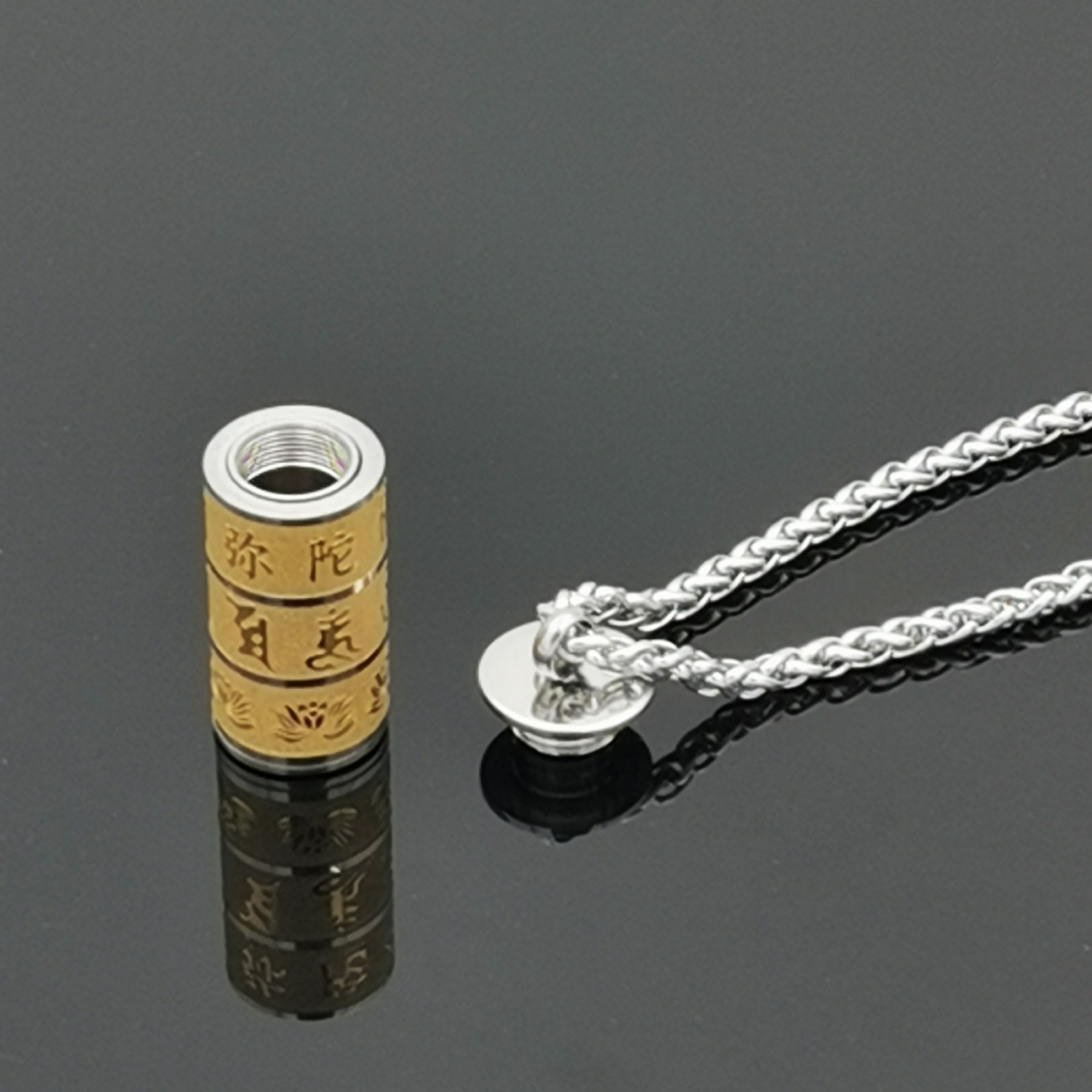 Edelstahl Halskette mit 3D Anhänger Buddha Zylinder mit Zitaten Edelstahl Halskette mit 3D Anhänger Buddha Zylinder mit Zitaten