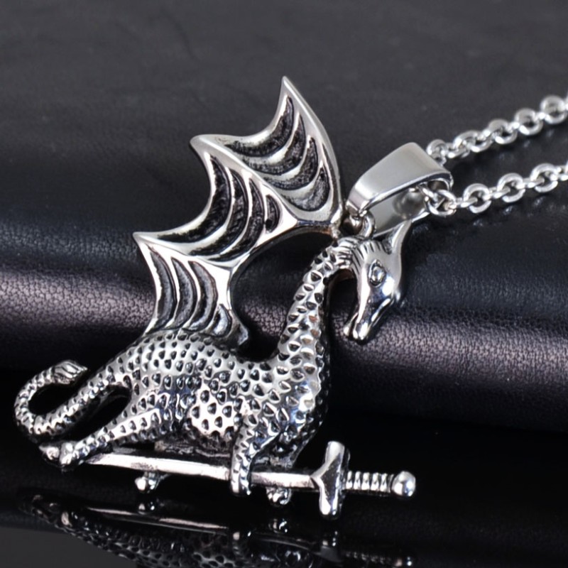 Design Edelstahl Halskette mit Anhänger fliegender Drache mit Schwert