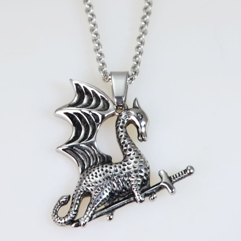 14139357565699 Design Edelstahl Halskette mit Anhänger fliegender Drache mit Schwert
